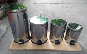 thung rac inox 8l c