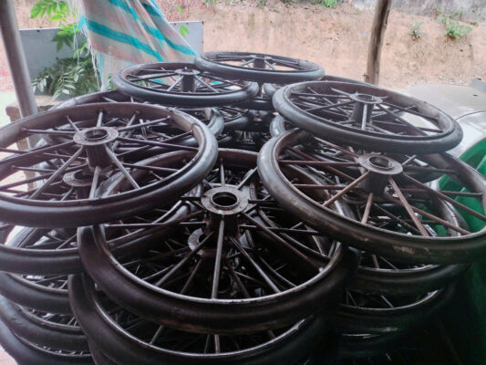 banh xe gom 6