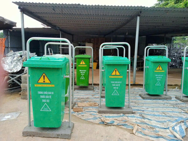 thùng chứa vỏ bao bì thuốc bảo vệ thực vật 120 lít
