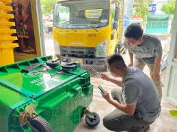 Xe đẩy rác 4 bánh 2 4 banh 7